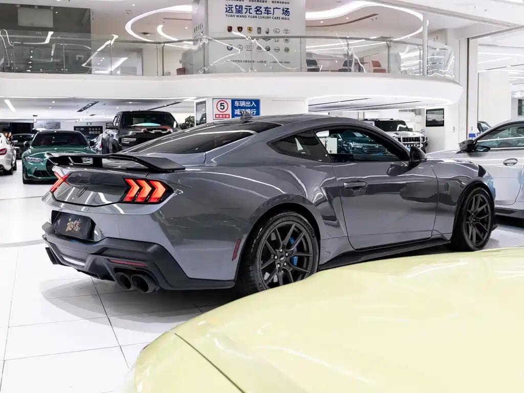 Ford Mustang — миниатюра 6