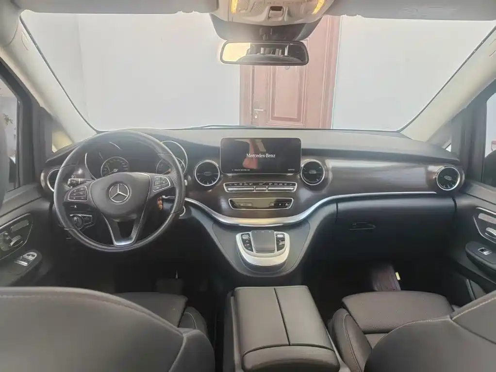 Mercedes-Benz V-Class — миниатюра 6