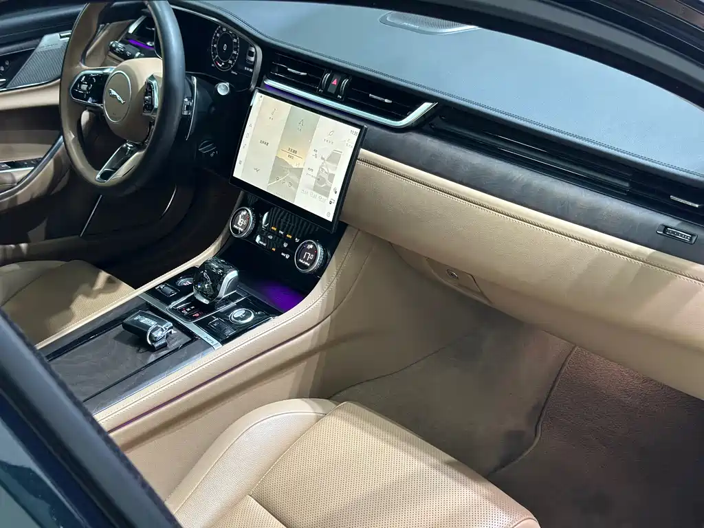 Jaguar XFL — миниатюра 31
