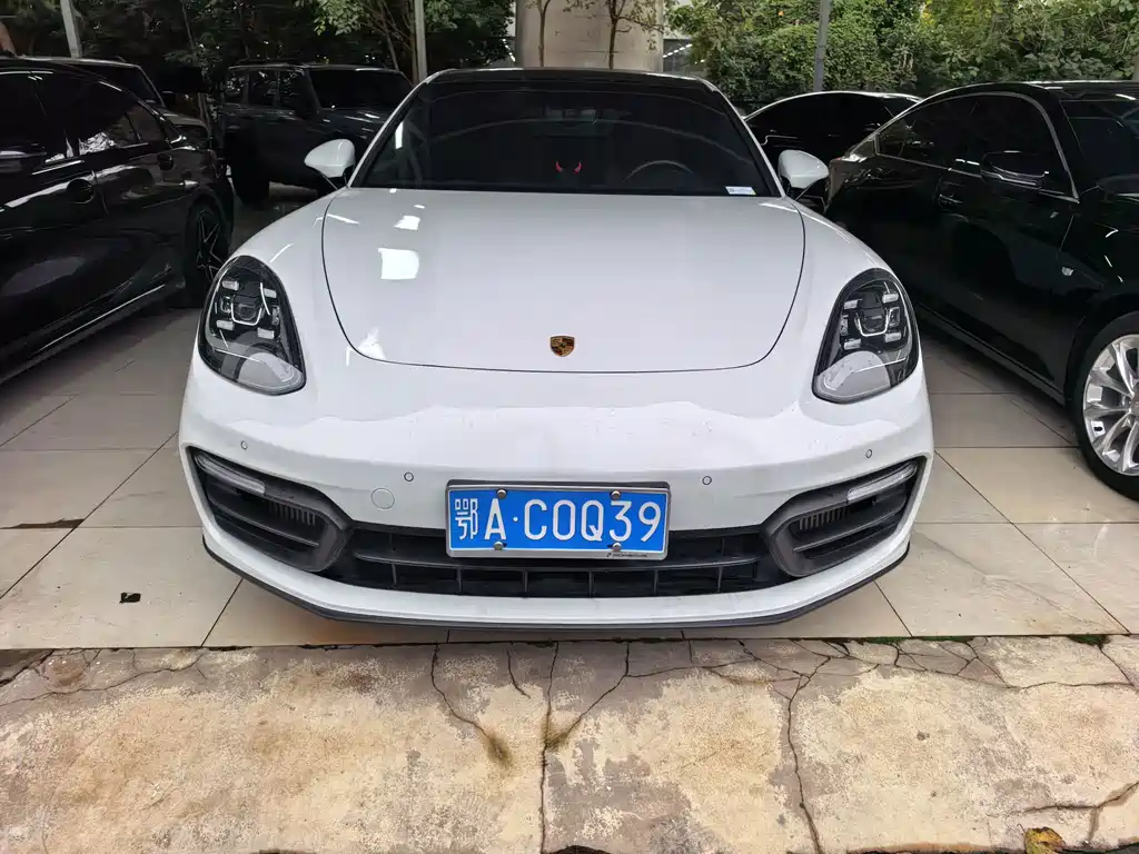 Porsche Panamera — миниатюра 2
