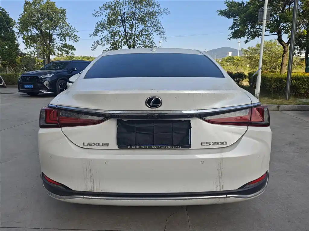 Lexus ES — миниатюра 4