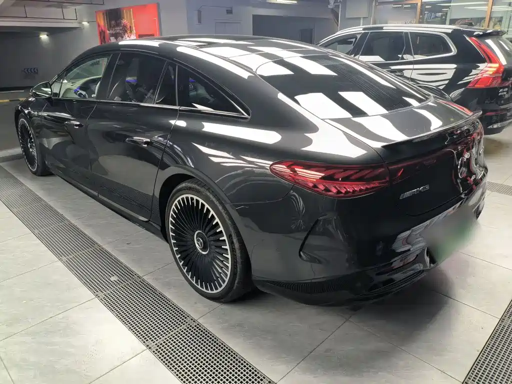 Mercedes-Benz EQS AMG — миниатюра 11