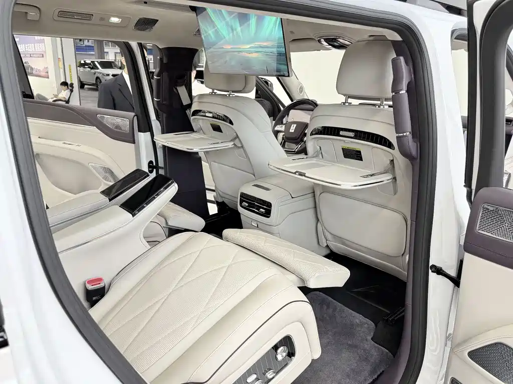 Yangwang Yangwang U8 L — миниатюра 24
