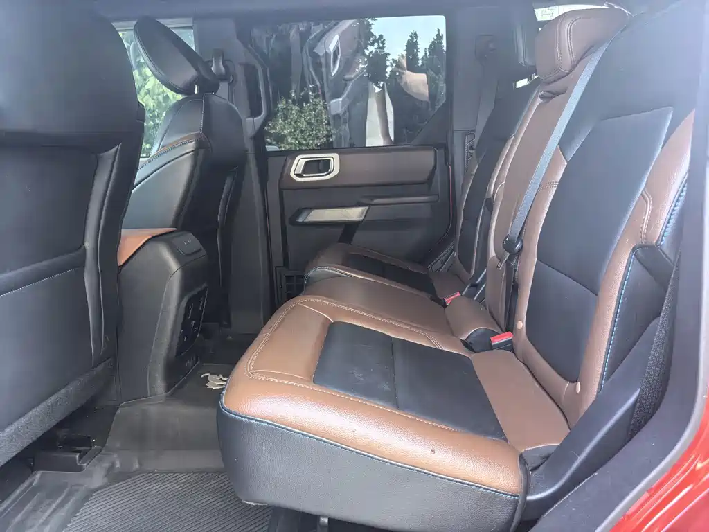 Ford Bronco — миниатюра 5