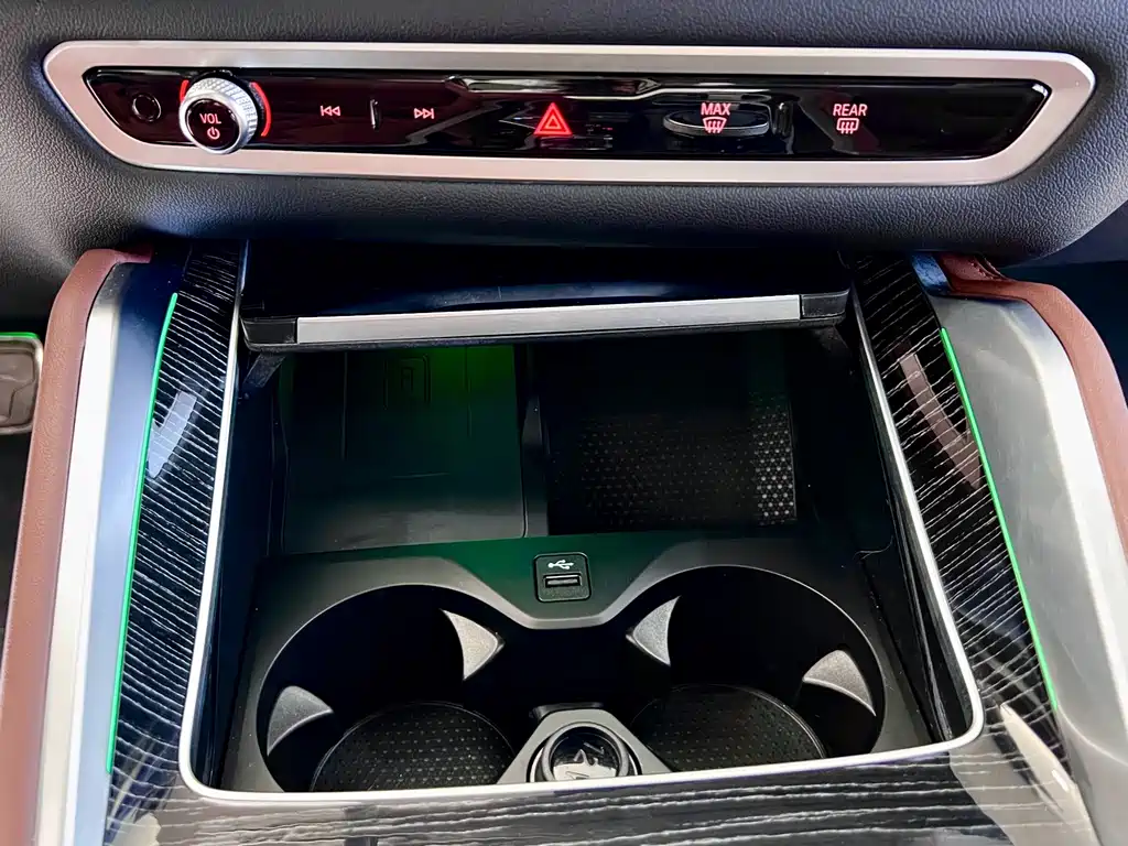 BMW X6 — миниатюра 17