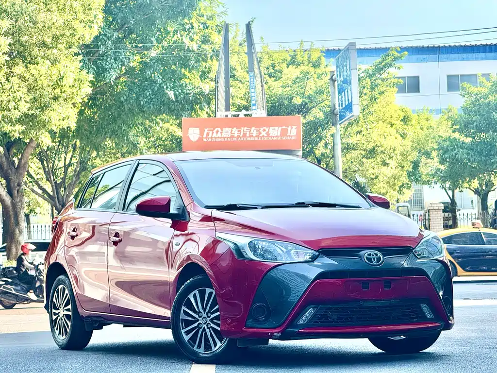 Toyota Yaris L — миниатюра 3