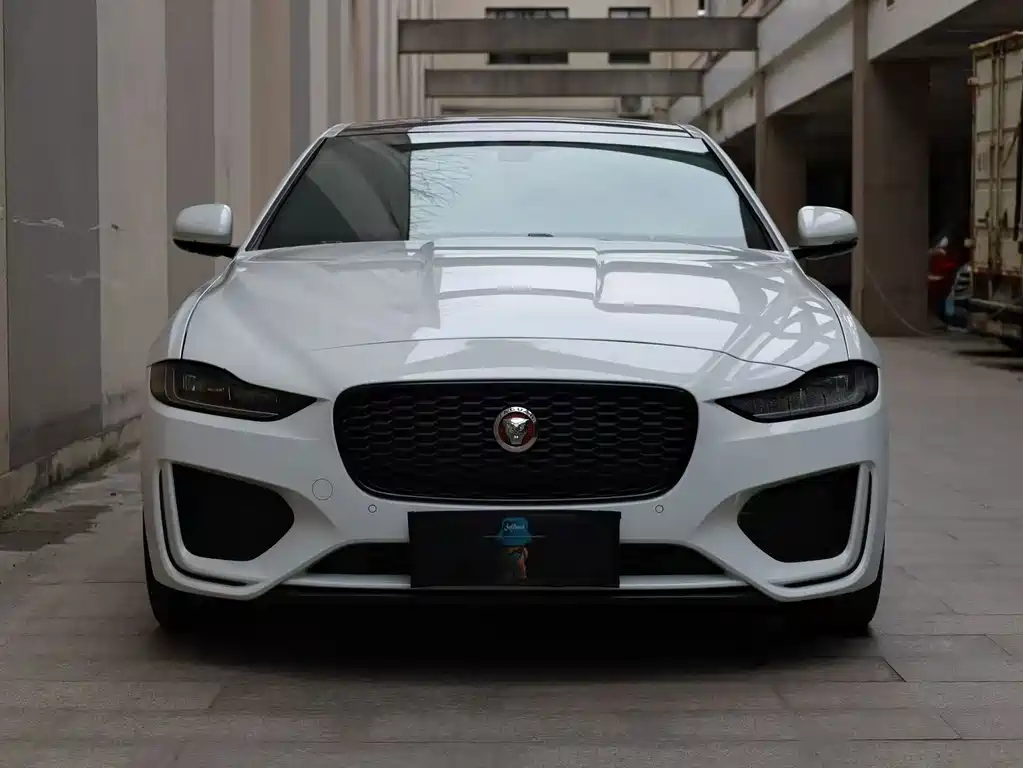 Jaguar XEL — миниатюра 4