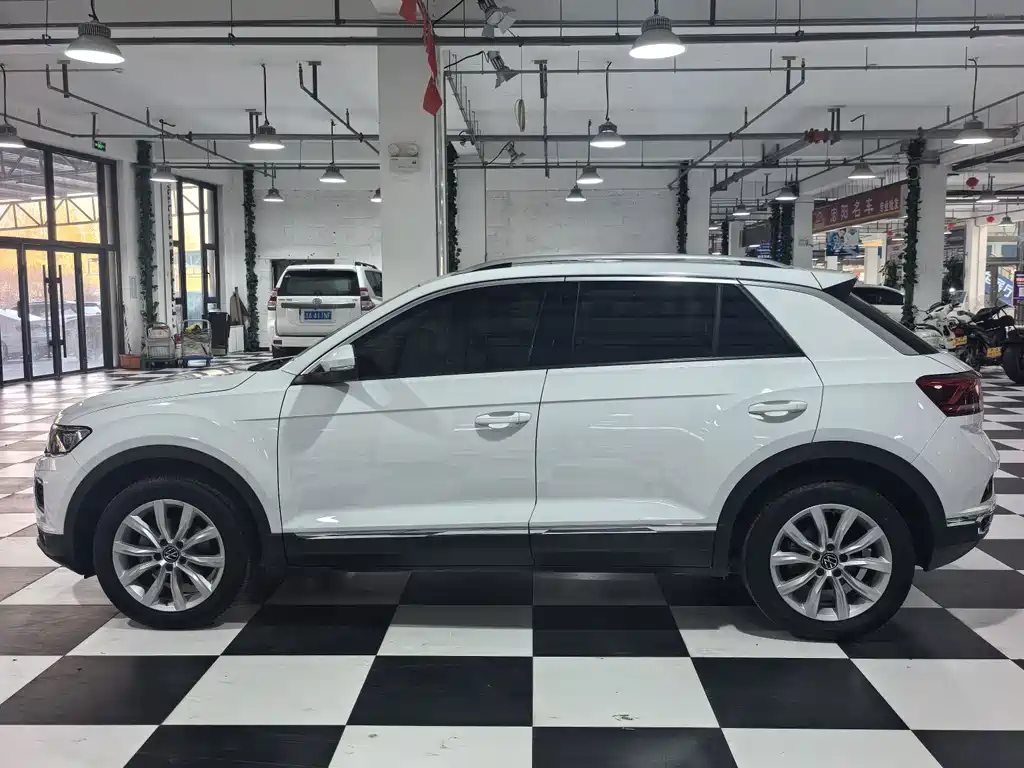 Volkswagen T-Roc — миниатюра 5