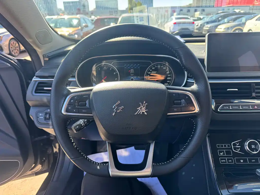 Hongqi Hongqi H5 — миниатюра 4