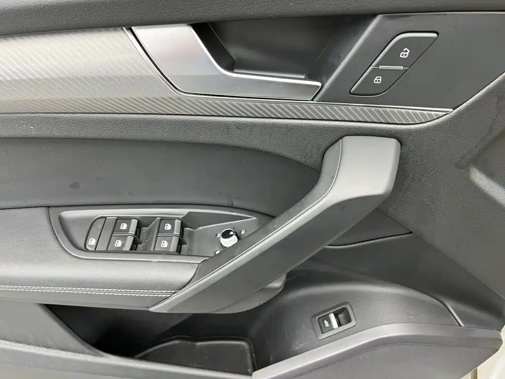 Audi Q5L — миниатюра 15
