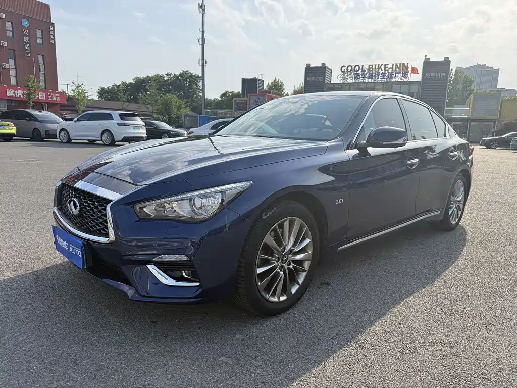 Купить Infiniti Q50L