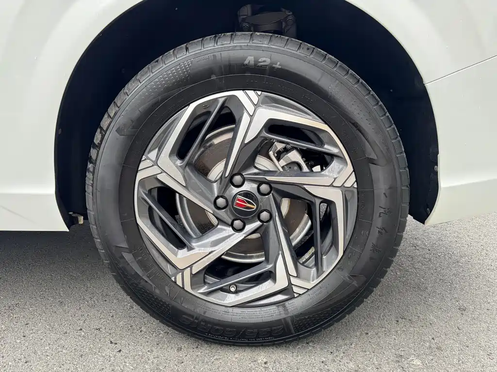 Hongqi Hongqi HS3 — миниатюра 10