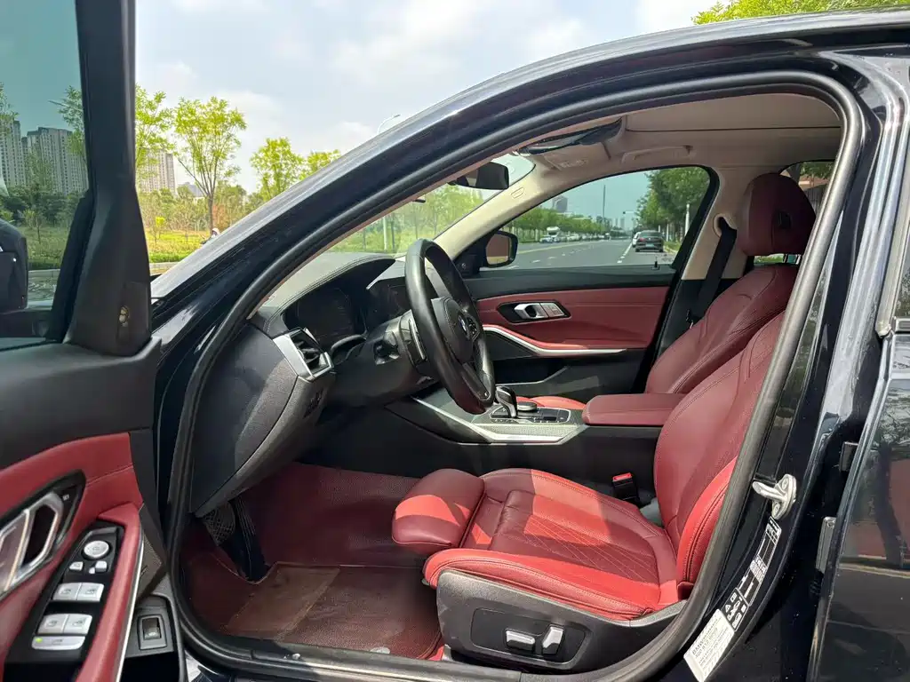 BMW 3 Series 3 2022 330Li xDrive M Sport