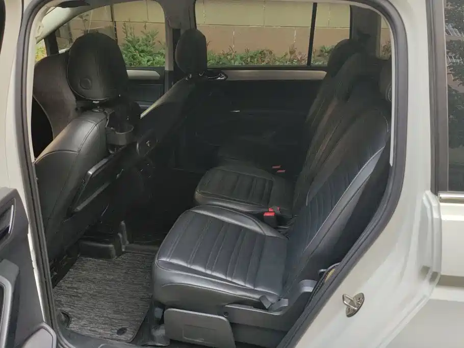 Volkswagen Touran — миниатюра 11