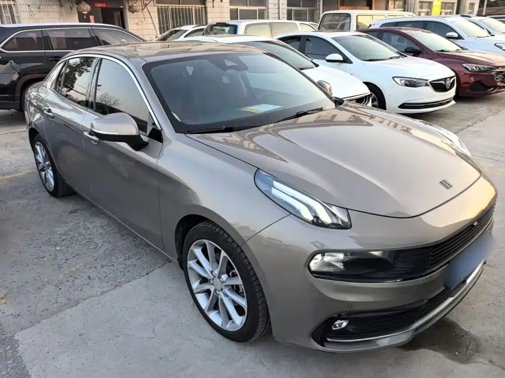 Lynk & Co 03 — миниатюра 4