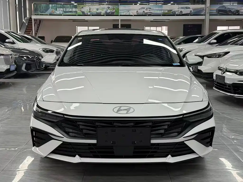 Hyundai Elantra — миниатюра 3