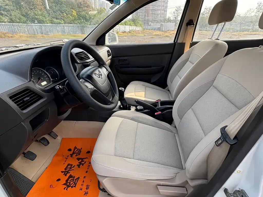 Wuling Hongguang — миниатюра 4