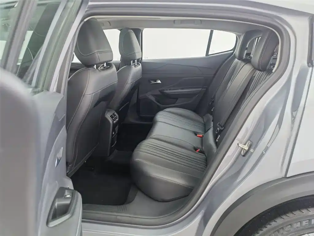 Peugeot 408X — миниатюра 15