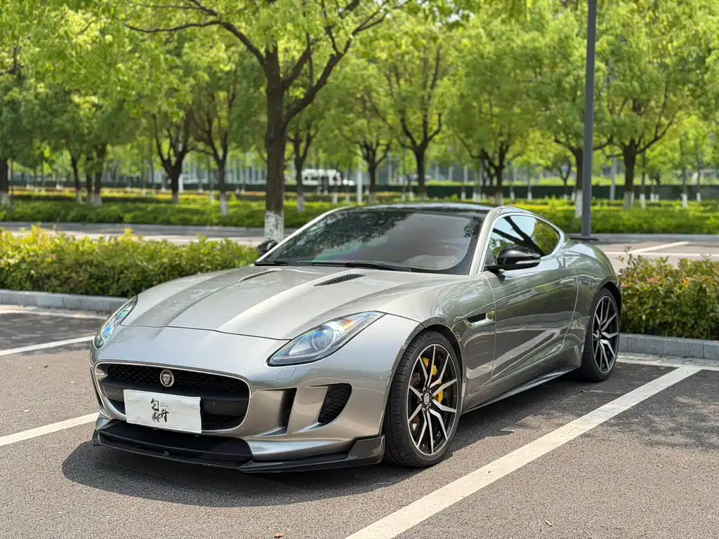 Купить Jaguar F-TYPE
