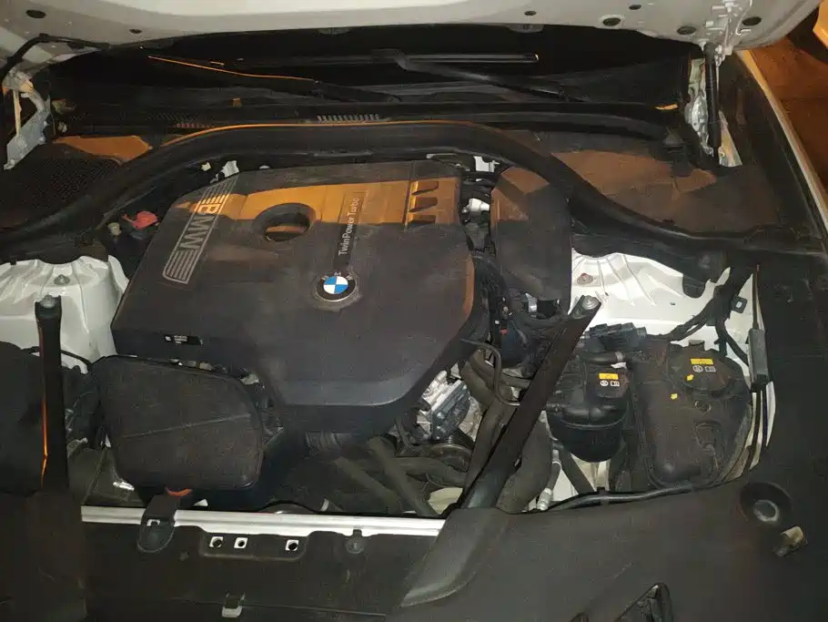 BMW 5 Series — миниатюра 10