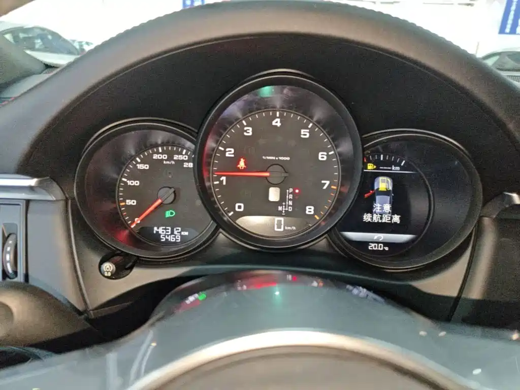 Porsche Macan — миниатюра 12