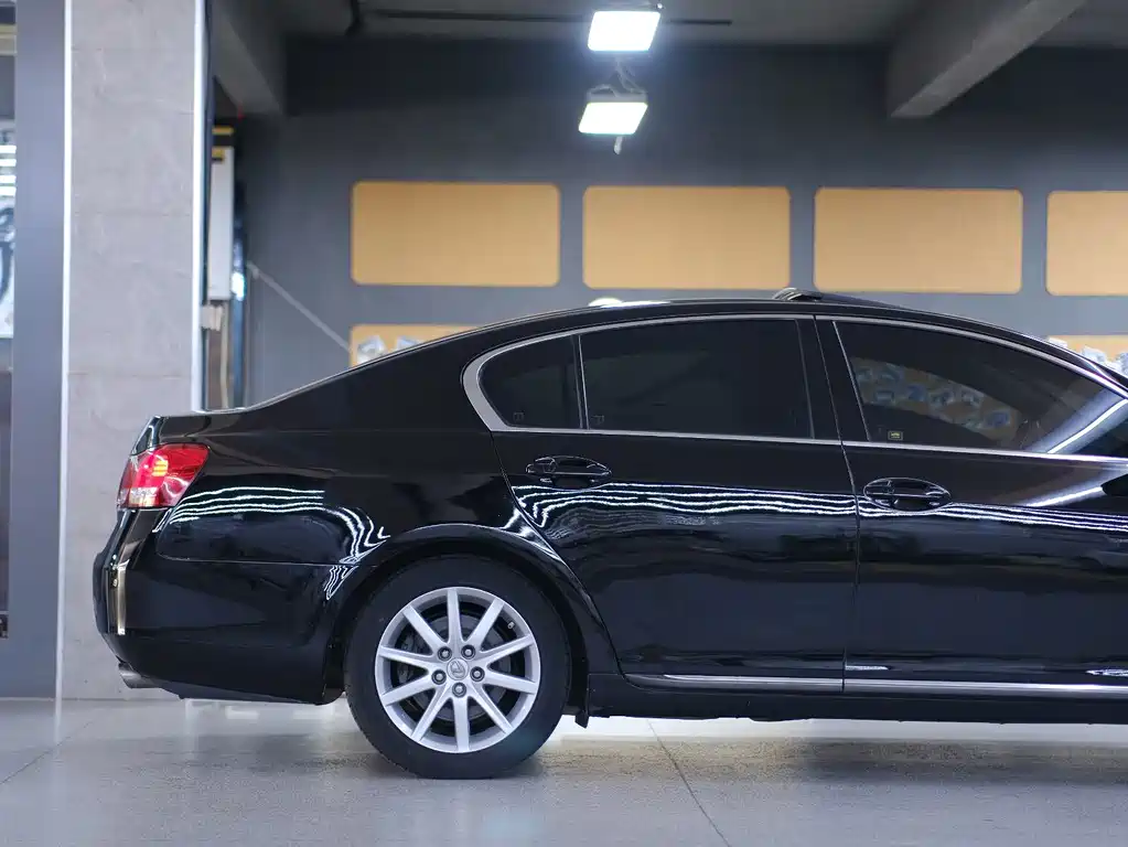 Lexus GS — миниатюра 12