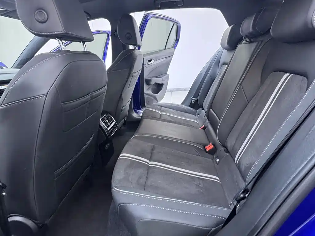 Volkswagen Golf — миниатюра 10