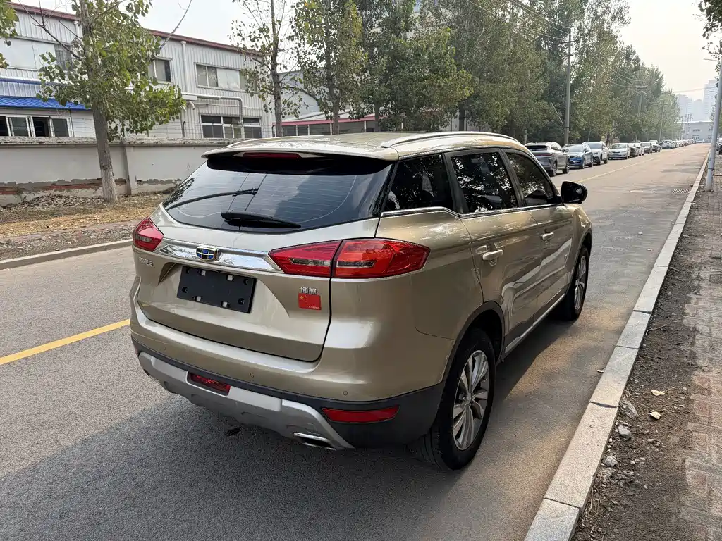 Geely Boyue — миниатюра 9