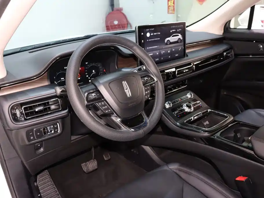 Lincoln Nautilus 2.0T 4WD Premium Edition, фото 10