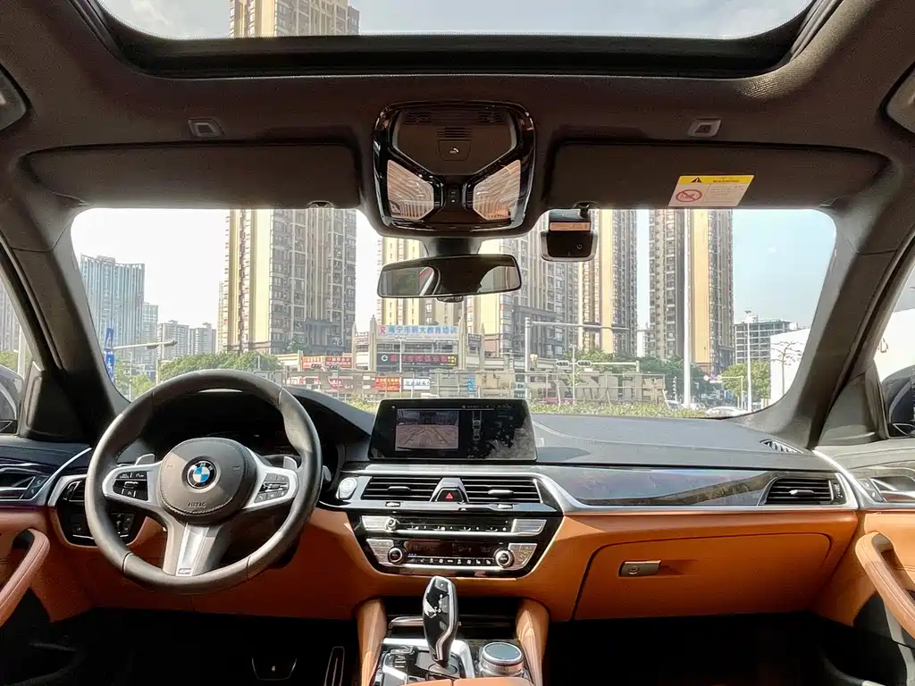 BMW 5 Series — миниатюра 16