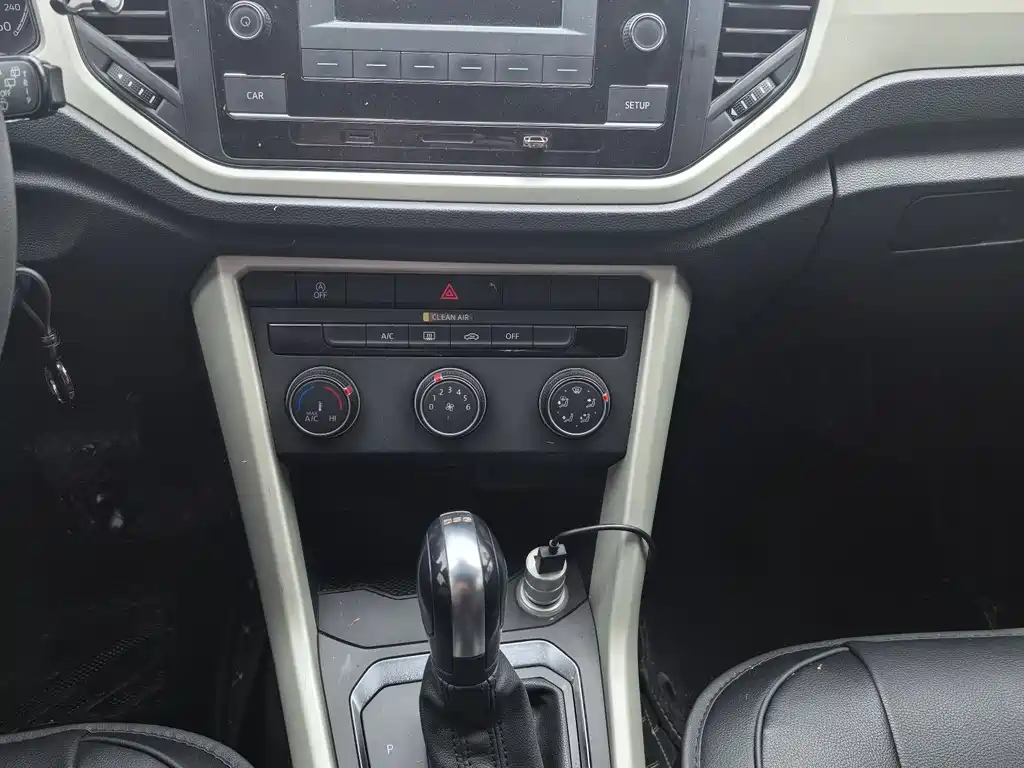 VOLKSWAGEN T ROC EXPLORING SONGS