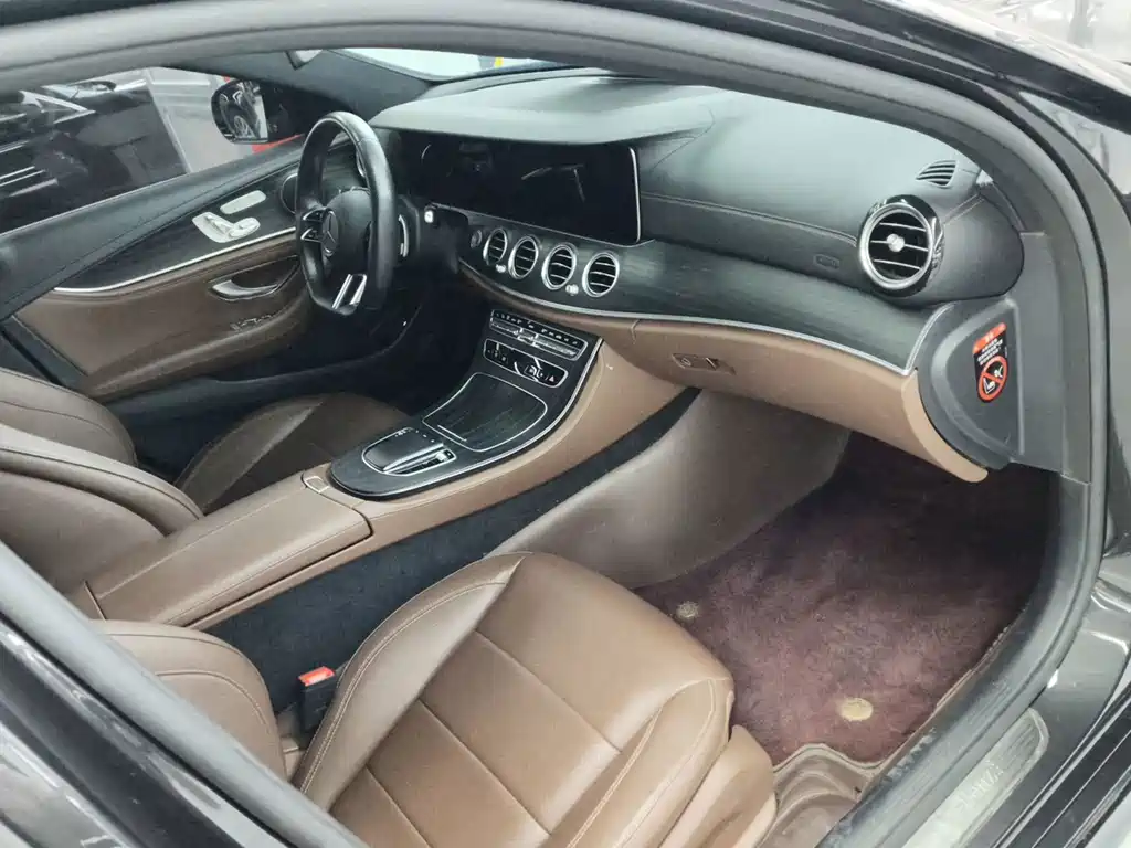 Mercedes-Benz E-Class — миниатюра 4