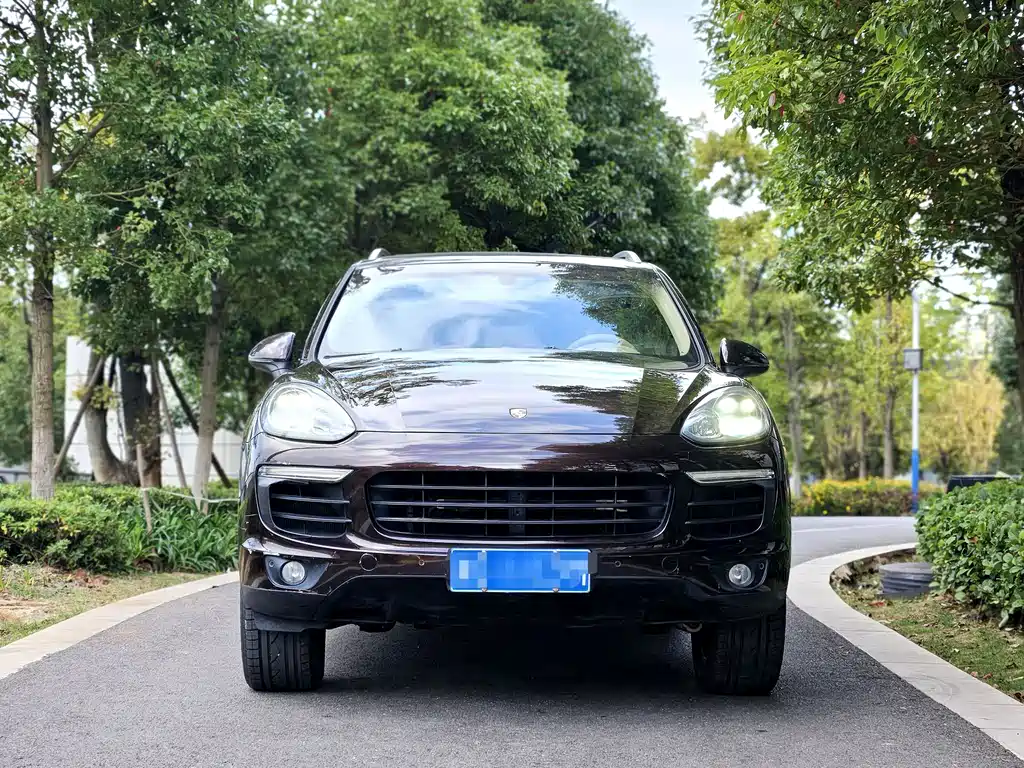 Porsche Cayenne — миниатюра 2