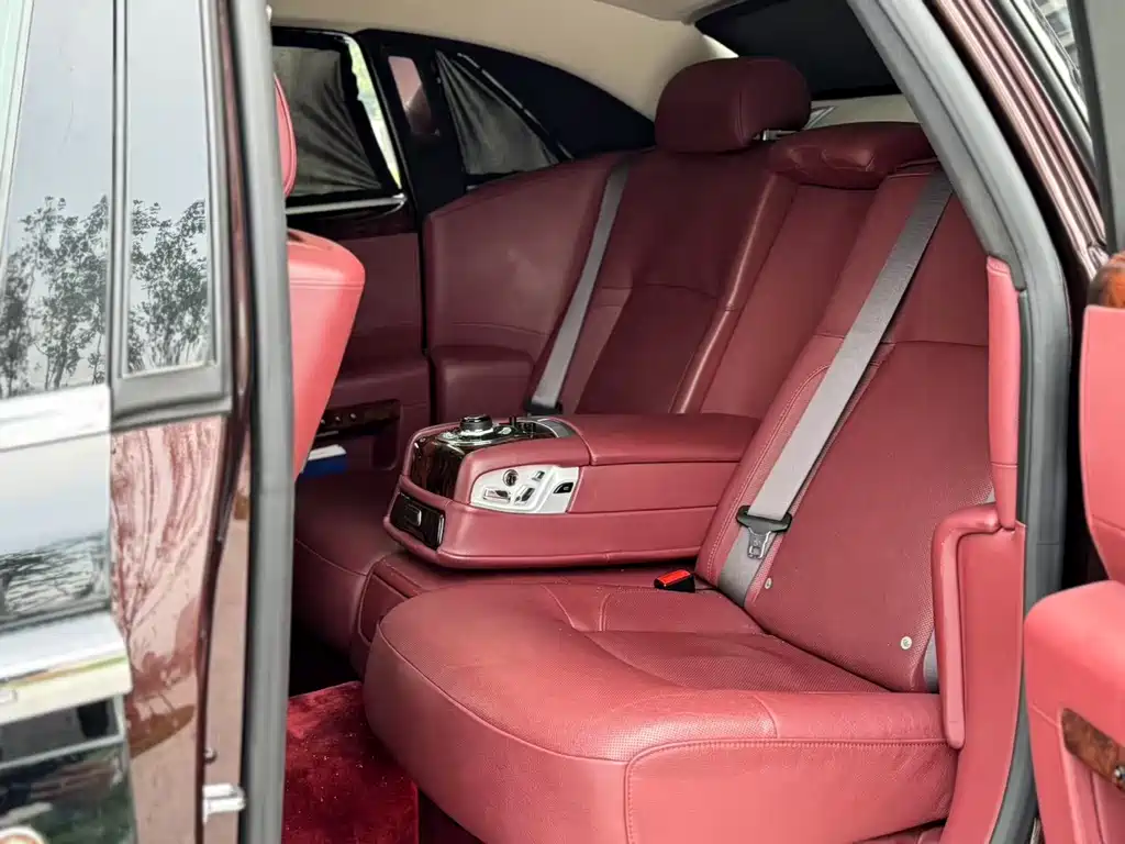 Rolls-Royce Ghost 2010 6.6T Standard