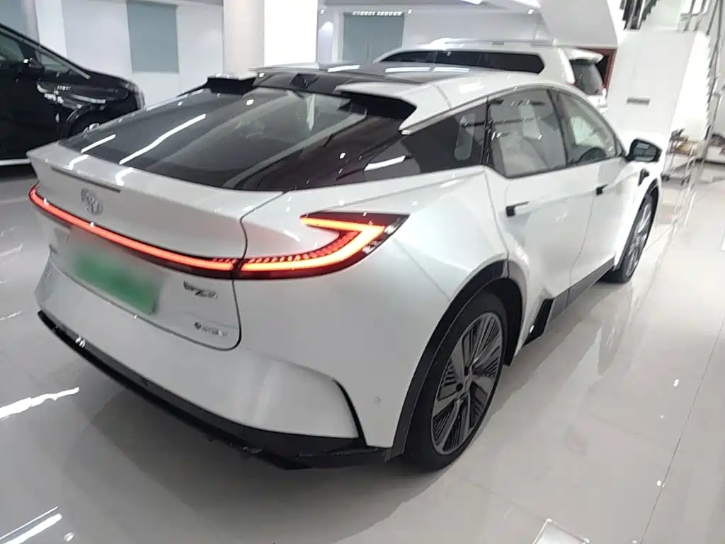Toyota bZ5 — миниатюра 7