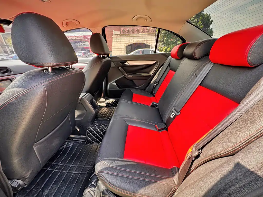 Volkswagen Lavida — миниатюра 7