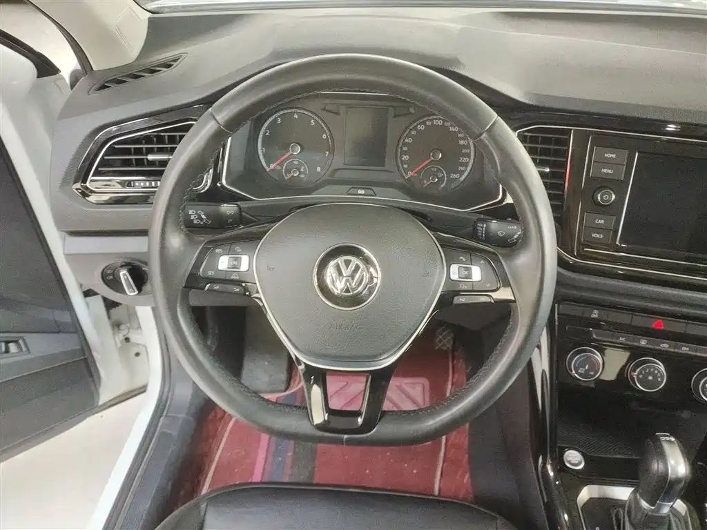 VOLKSWAGEN T ROC EXPLORING SONGS