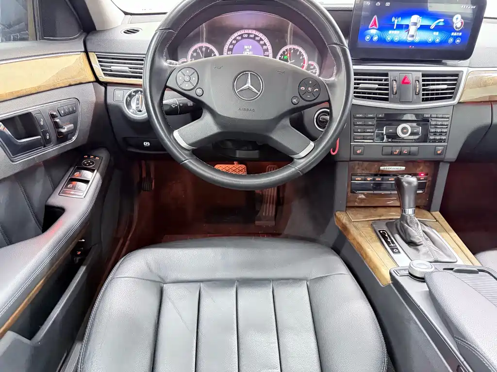 Mercedes-Benz E-Class (Import) — миниатюра 17