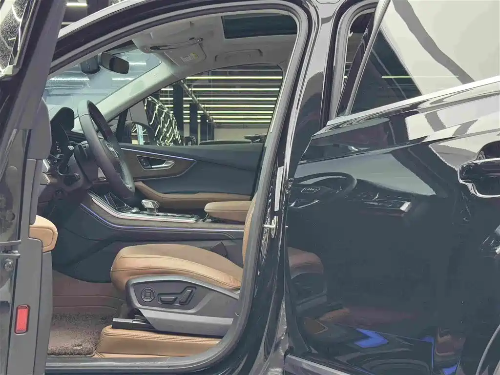 Audi Q7 — миниатюра 8