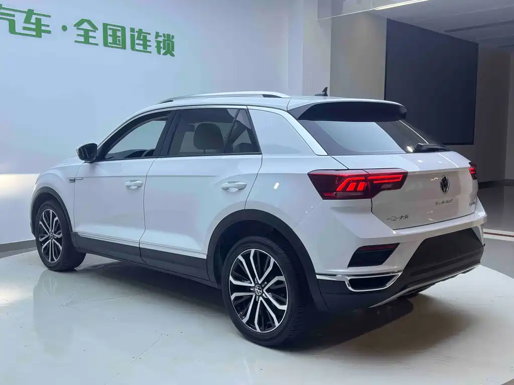 VOLKSWAGEN T ROC EXPLORING SONGS