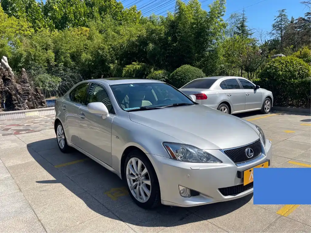 Lexus IS — миниатюра 2