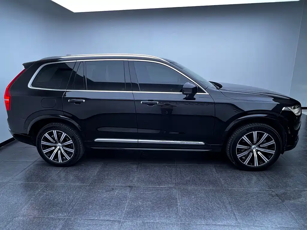 Volvo XC90 — миниатюра 24
