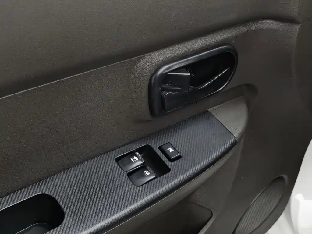 Wuling Hongguang — миниатюра 9