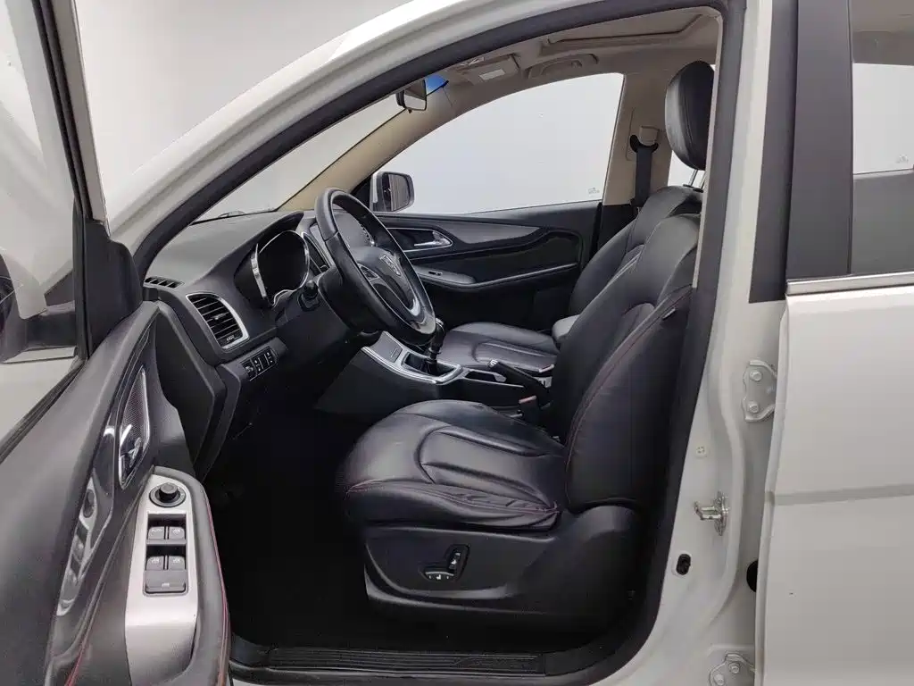 Baojun 560 — миниатюра 10
