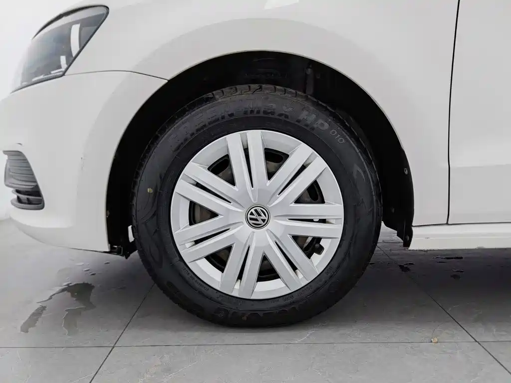 Volkswagen Polo — миниатюра 17