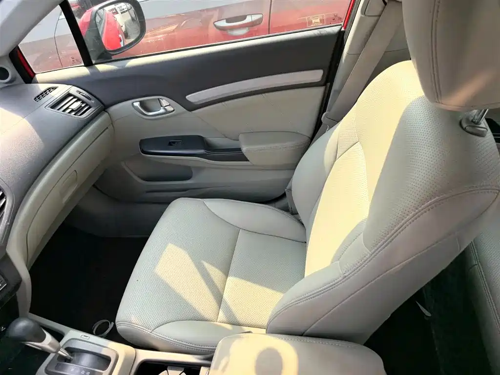 Honda Civic 2012 1.8L AT Luxury