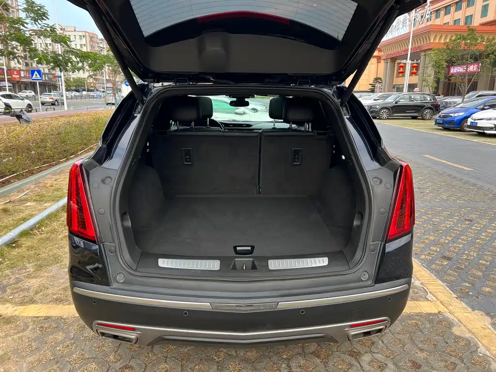 CADILLAC XT5