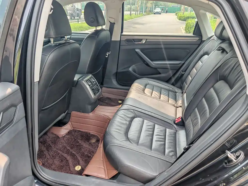 Volkswagen Passat 2015 1.8TSI AT