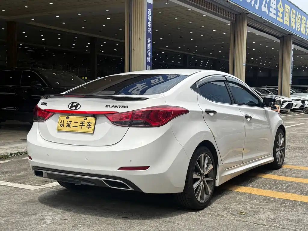 Hyundai Elantra Langdong — миниатюра 5