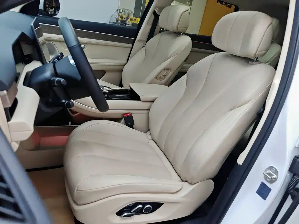 AITO ASK THE WORLD M7